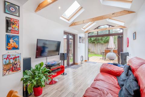 Somerleyton Road, Lowestoft 3 bed detached house for sale