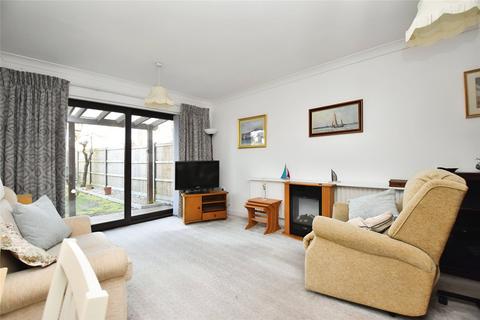 Longcroft, Felixstowe, Suffolk, IP11 2 bed terraced house for sale