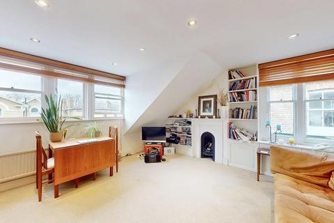 Montague Road, TW10 2 bed apartment for sale