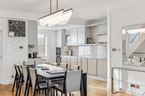 Courtfield Gardens, Earls Court, London 4 bed flat for sale