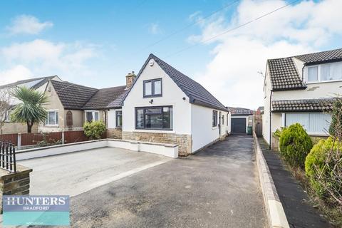 Tyersal Court Tyersal, Bradford, West... 4 bed semi