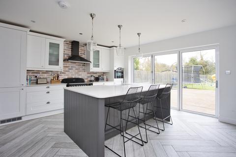 St. Marys Road, Hythe, CT21 4 bed detached house for sale