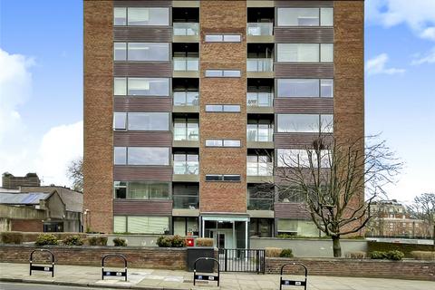 28 Amwell Street, London, EC1R 2 bed apartment for sale