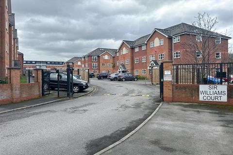 198 Hall Lane, Manchester 2 bed flat for sale