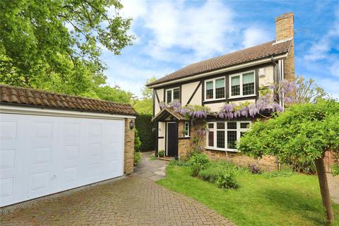 Westfield Road, Woking, Surrey, GU22 4 bed detached house for sale