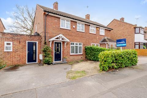 Moordale Avenue, Bracknell, Berkshire 2 bed semi