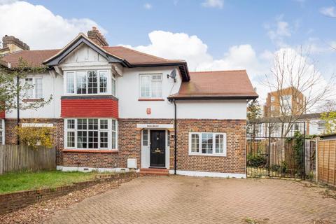 Tyson Gardens, Devonshire Road... 6 bed semi
