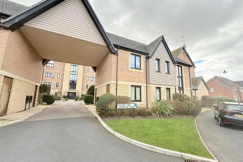 Victory Boulevard, Lytham St. Annes 1 bed apartment for sale