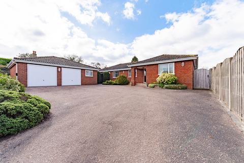 Denmark Hill, Diss IP22 4 bed detached bungalow for sale