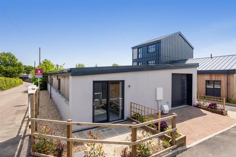 9 Apple Orchard, Staverton, Totnes 3 bed bungalow for sale