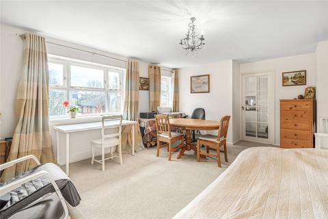 Henry Doulton Drive, Heritage Park... 2 bed flat for sale
