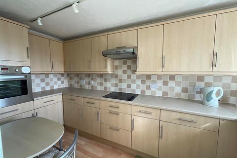 Beach Avenue, Birchington, Kent 1 bed flat for sale