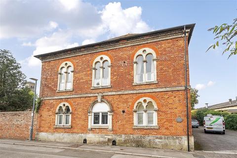 22 Crow Lane, Salisbury SP2 2 bed apartment for sale