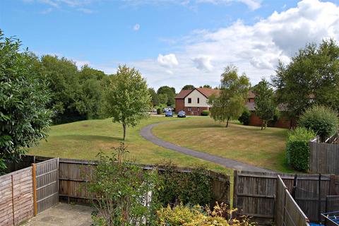Balmoral Way, Petersfield, Hampshire 2 bed terraced house for sale