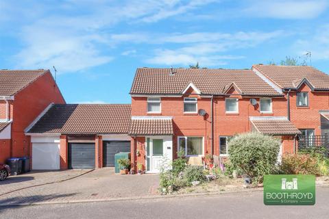 Greensward Close, Kenilworth 3 bed semi