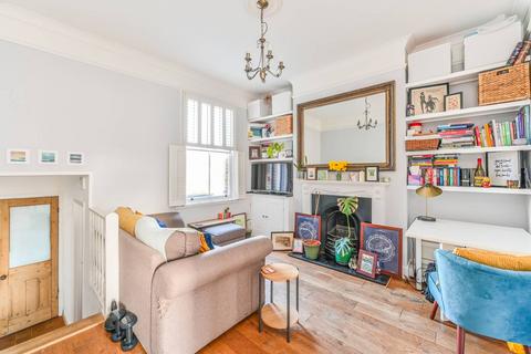 Garfield Road, Battersea, London, SW11 2 bed flat for sale