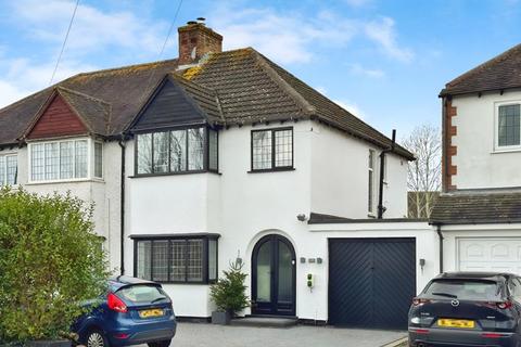 Walmley Road, Sutton Coldfield, B76 2PP 3 bed semi