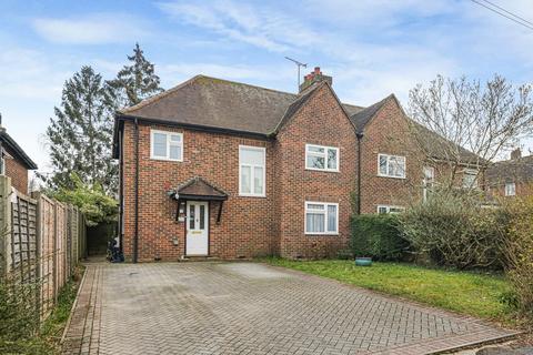 Norwood Close, Effingham 4 bed semi