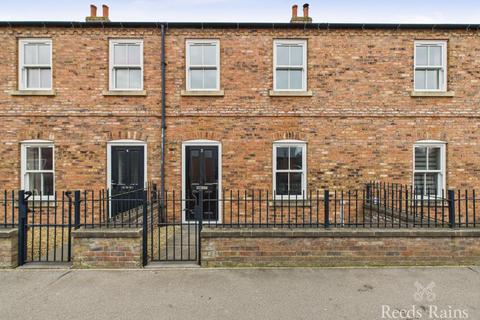 Railway Terrace, Bridlington YO16 3 bed terraced house for sale