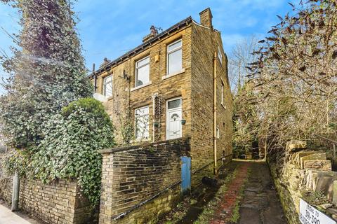 Bradford Road, West Yorkshire HD6 3 bed end of terrace house for sale