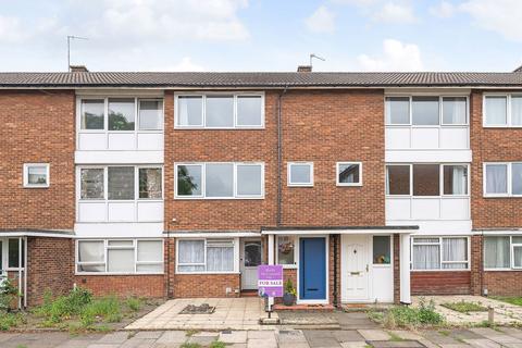 Courtlands Avenue, London SE12 2 bed maisonette for sale