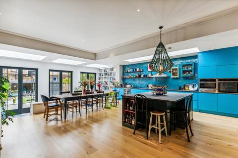 Twyford Avenue, London W3 6 bed semi