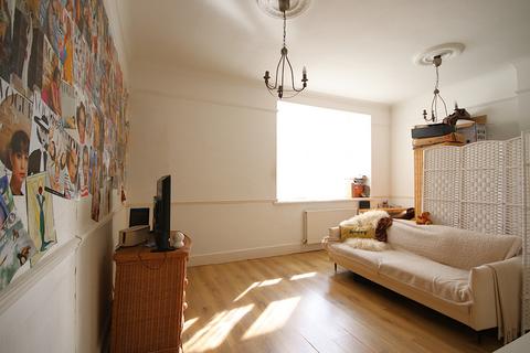 Town Centre, Maidenhead Studio for sale