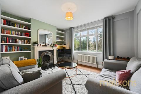 Balham High Road, London SW17 2 bed flat for sale