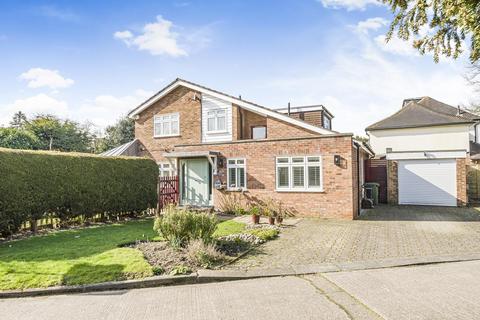 Heathfield, Chislehurst, Kent, BR7 4 bed detached house for sale