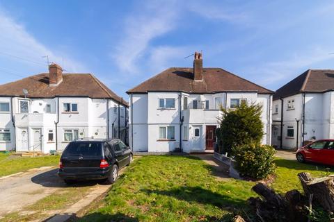 Limpsfield Road, Warlingham 2 bed maisonette for sale