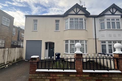 Greenford Avenue, Middlesex UB1 4 bed end of terrace house for sale