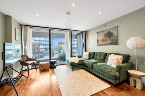 Lambarde Square, London SE10 2 bed apartment for sale