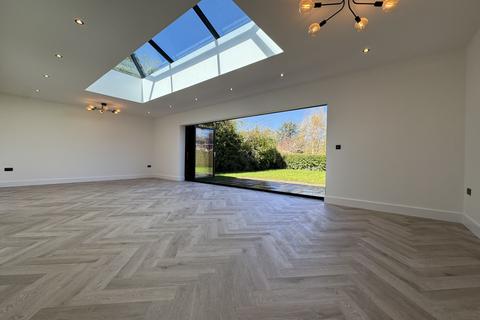 Langley Road, Lincoln, LN6 5 bed detached bungalow for sale