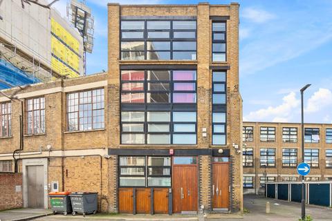 Loughborough Street, London SE11 2 bed triplex for sale