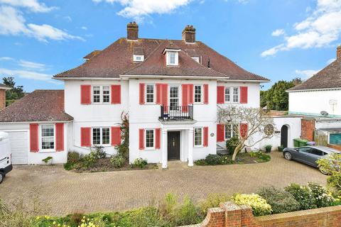 Godwyn Road, Folkestone, Kent 2 bed apartment for sale