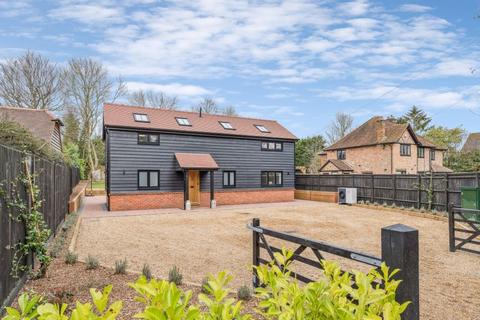 Tower Hill, Chipperfield WD4 3 bed detached house for sale