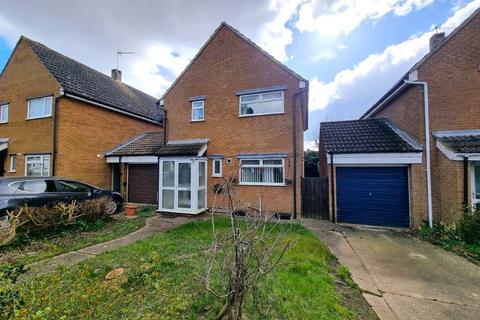 St Mary's Close, Bramford, IP8 3 bed detached house for sale
