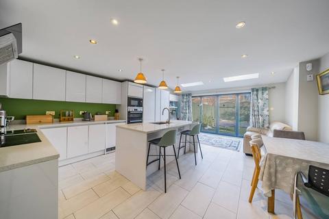 Lisle Close, Tooting Bec, London, SW17 5 bed house for sale