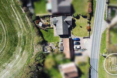 Rackhams Corner, Corton, NR32 2 bed detached bungalow for sale