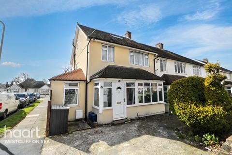 5 bedroom end of terrace house for sale