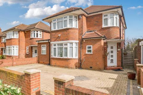 Belmont Lane, Stanmore HA7 3 bed detached house for sale