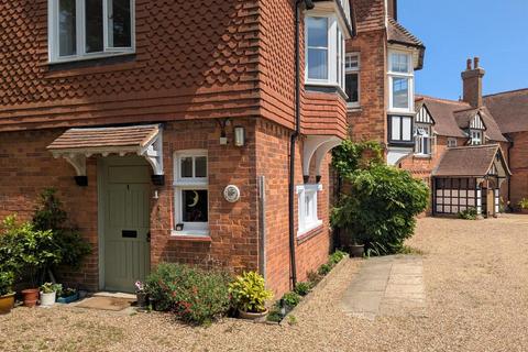 Wheel Lane, Westfield 3 bed apartment for sale