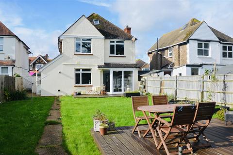 Brodrick Road, Hampden Park, Eastbourne 3 bed detached house for sale