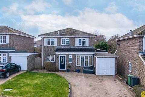 Yew Tree Close, Oakley, Basingstoke... 4 bed detached house for sale