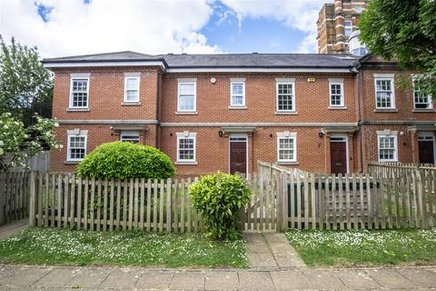 Cayton Road, Coulsdon 3 bed terraced house for sale