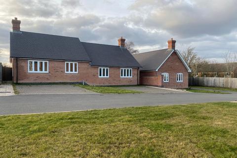 2 bedroom semi-detached bungalow for sale