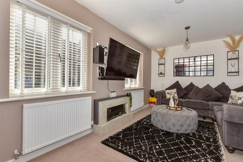 Bramble Close, Coxheath, Maidstone, Kent 3 bed detached house for sale