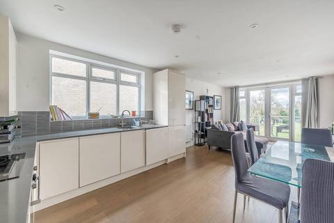 Summer Close, Colindale, LONDON, NW9 3 bed flat for sale