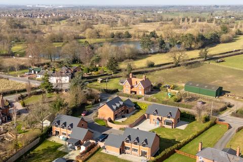 Balterley Green Road, Crewe, CW2 4 bed detached house for sale