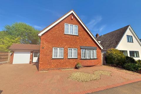 Redlands Way, Streetly 4 bed detached bungalow for sale